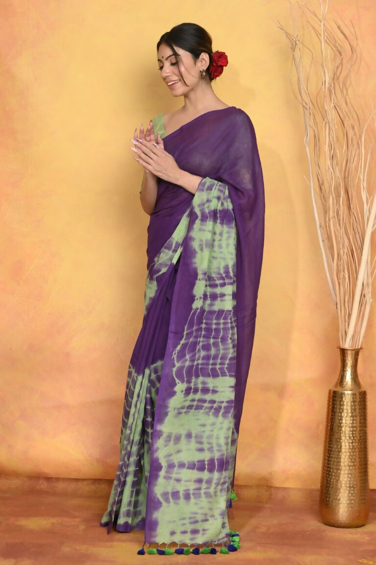 Very Much Indian Tie & Dye Handloom Mul Cotton Saree - Blue Green | Swadesiicart