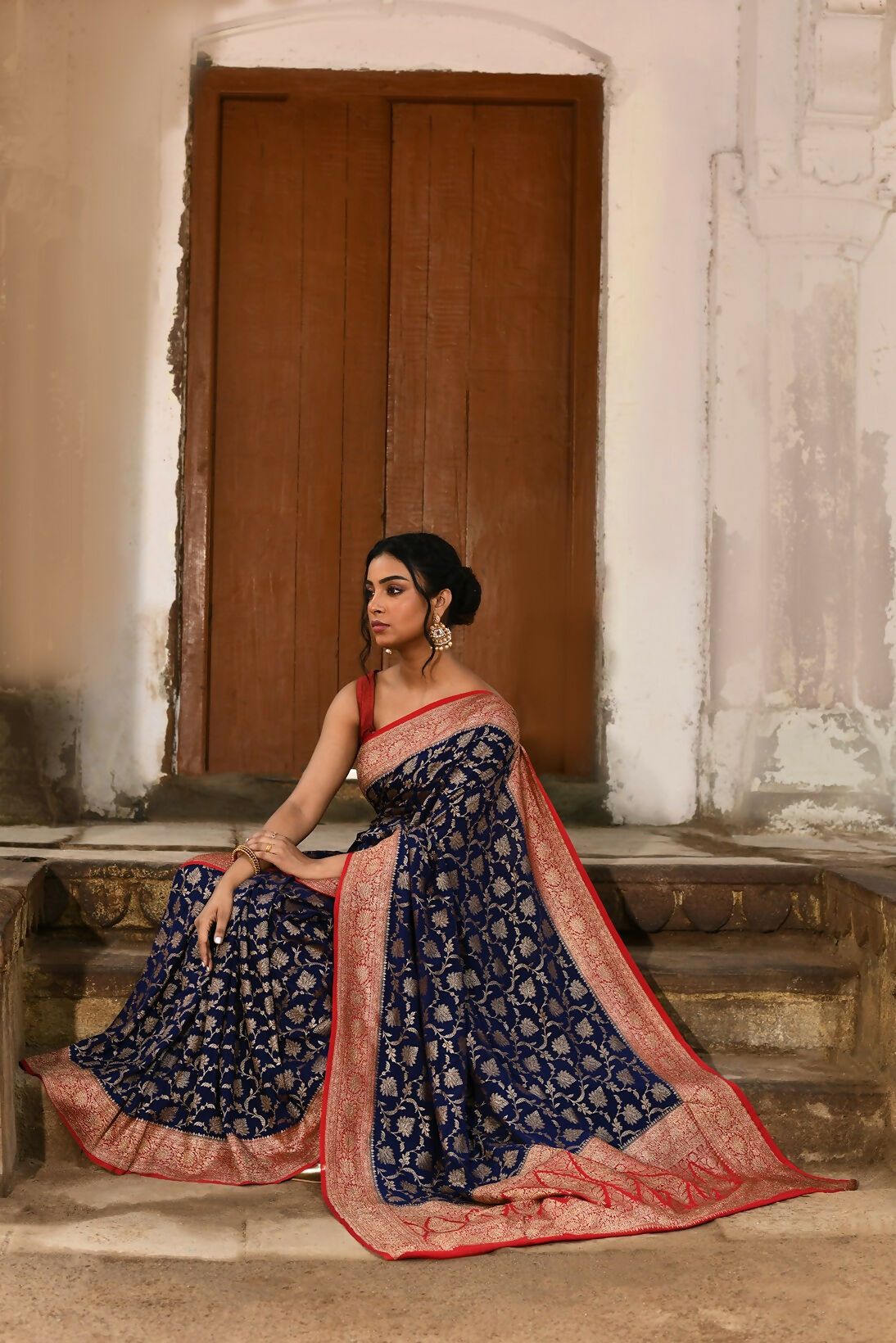 Joban Fashion Navy Blue Crepe Chiffon Pure Handloom Banarasi Silk Saree | Swadesiicart