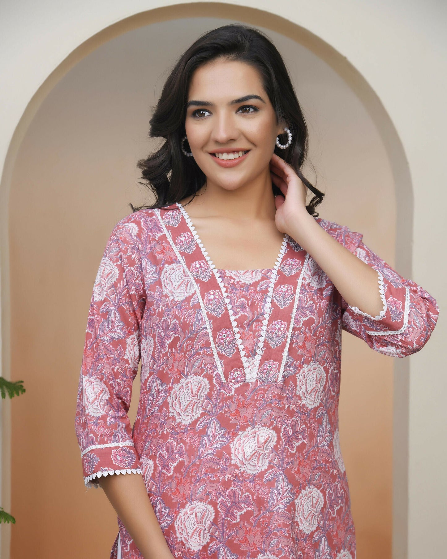 Vaasva Women Nude Pink Cotton Printed Straight Kurti With Pant - Swadesiicart