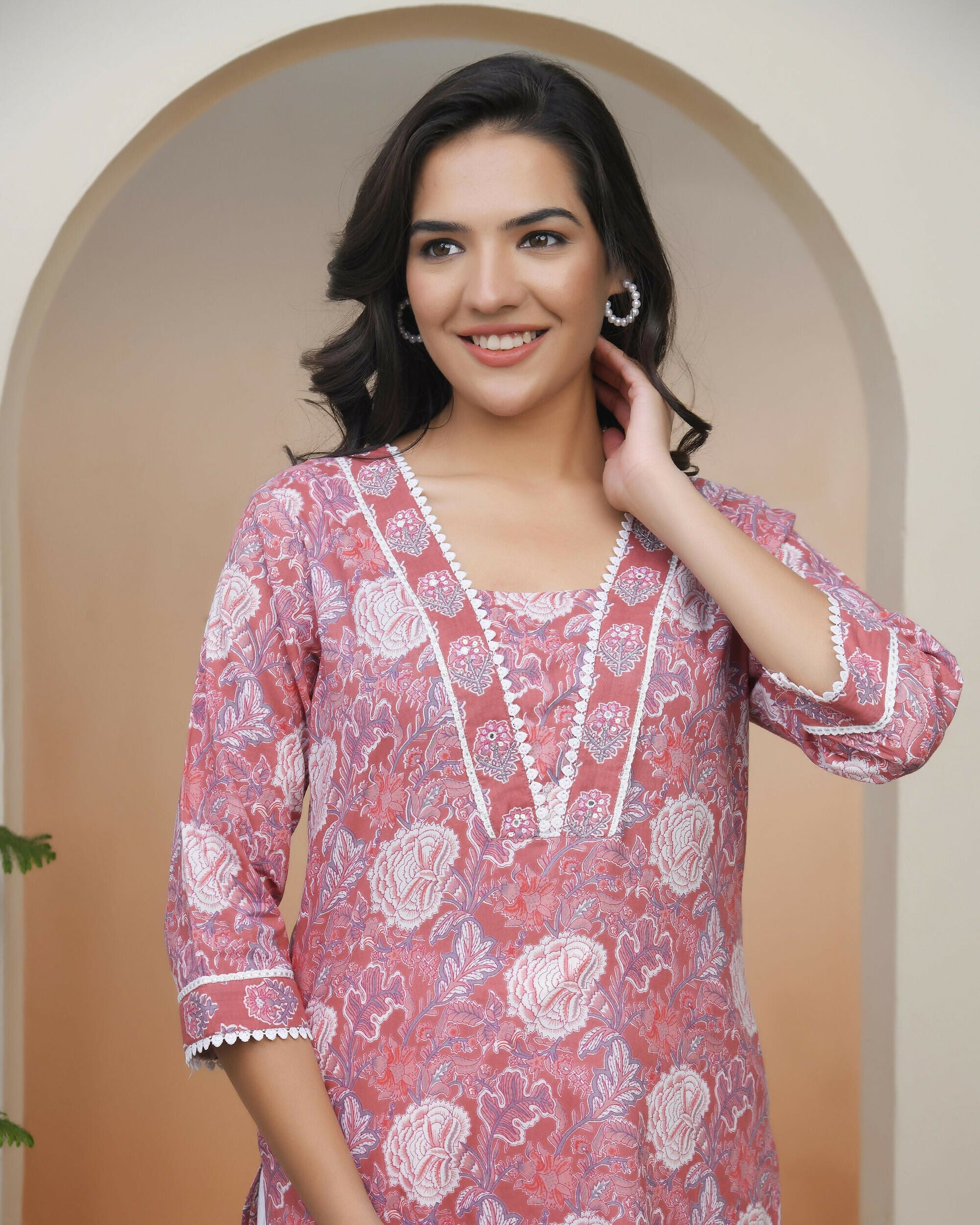 Vaasva Women Nude Pink Cotton Printed Straight Kurti With Pant - Swadesiicart