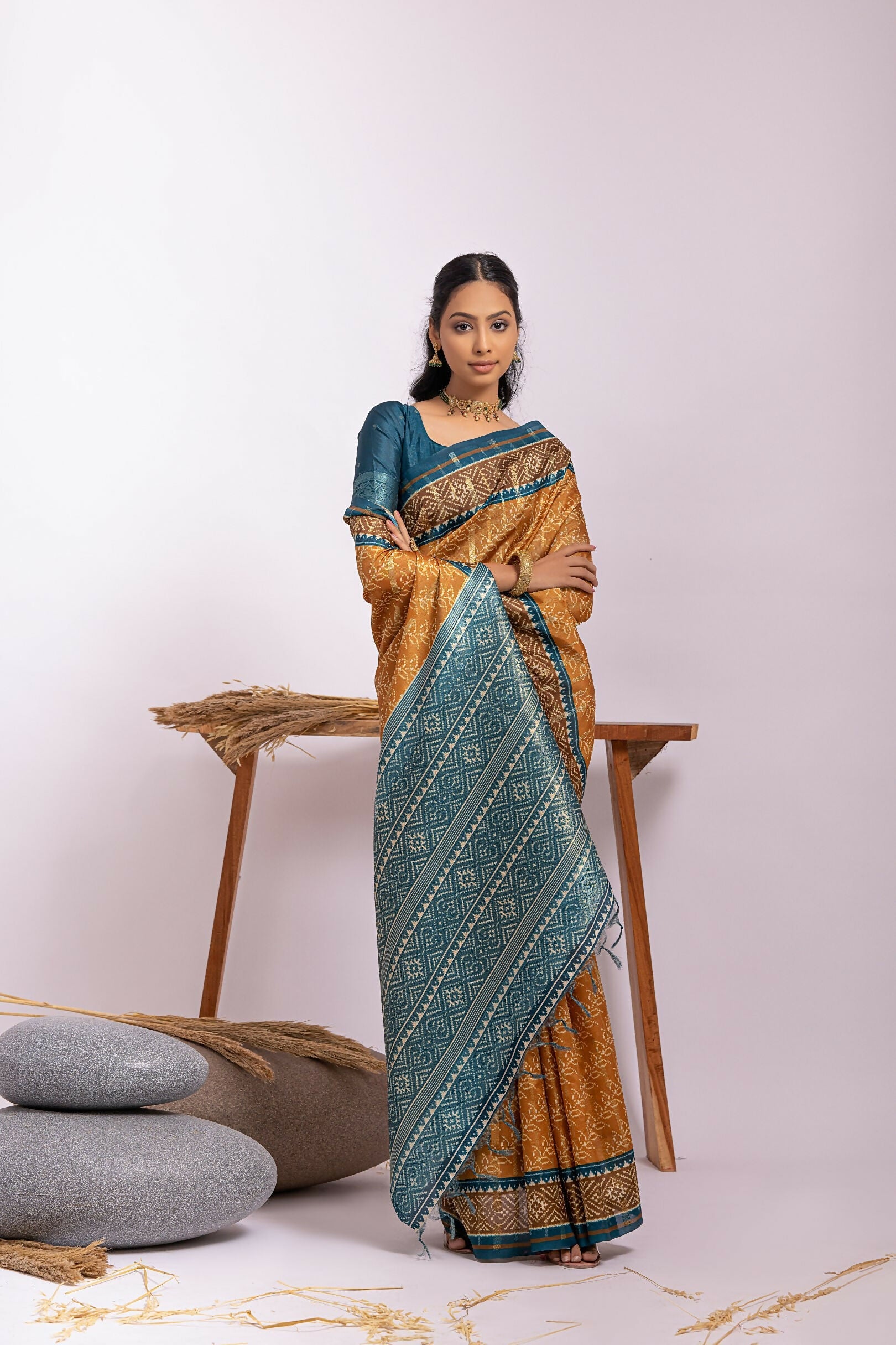Vishnu Weaves Women's Yellow Soft Tussar Silk Zari Woven Saree with Blouse - Swadesiicart
