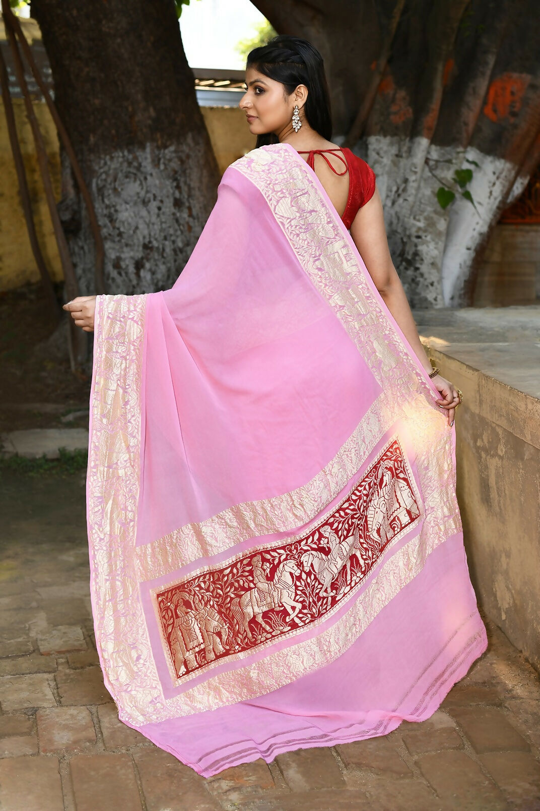 Joban Fashion Baby Pink Crepe Chiffon Pure Handloom Banarasi Silk Saree | Swadesiicart