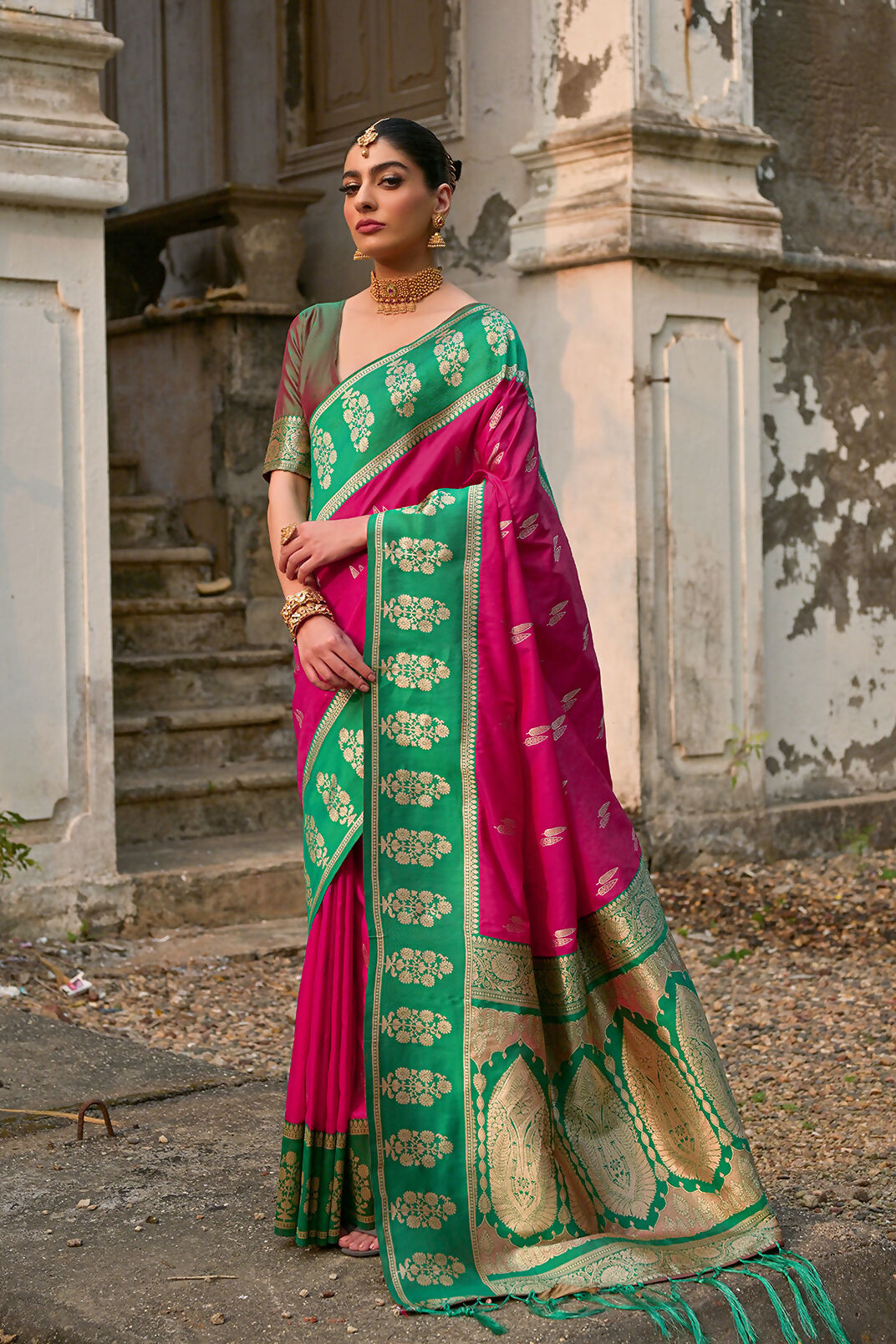 Vishnu Weaves Women's Pink Kanchi Silk Woven Saree with Blouse - Swadesiicart