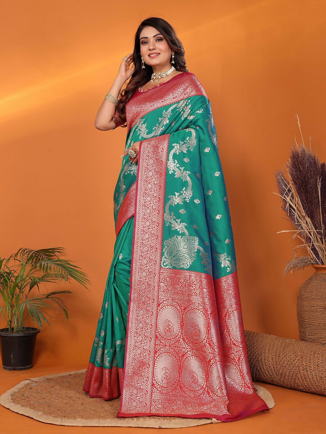 Joban Fashion Banarasi Pine Green Woven Soft Silk Saree | Swadesiicart