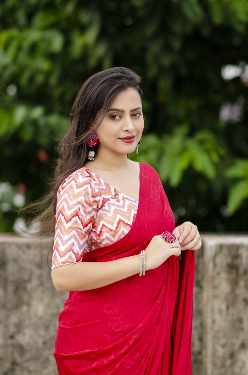 Red Silk Blend Ethnic Motifs Saree with Unstitched Blouse - Hiral Fashion | Swadesiicart