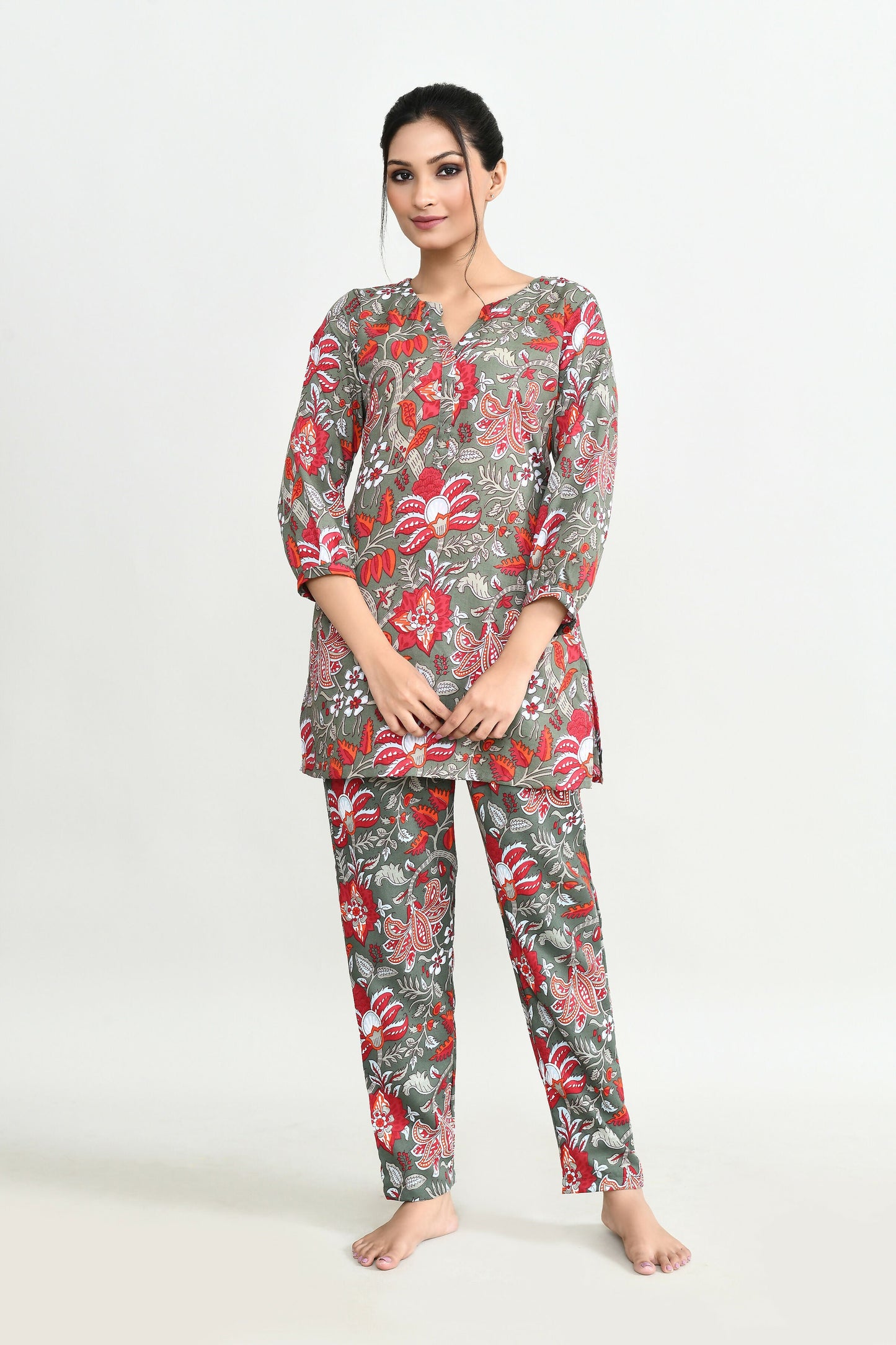 Joban Fashion Beautiful Maroon & Green Cotton Cod Set - Swadesiicart