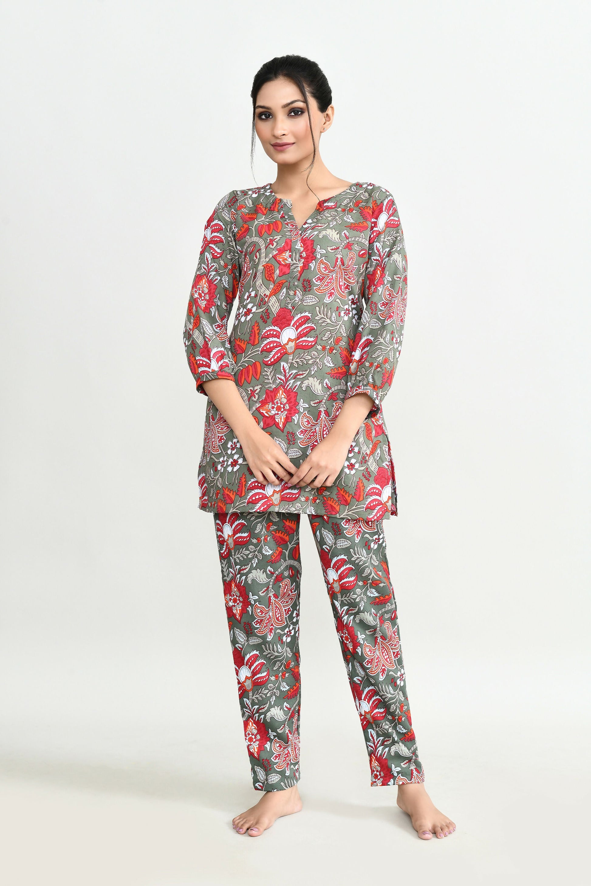 Joban Fashion Beautiful Maroon & Green Cotton Cod Set - Swadesiicart