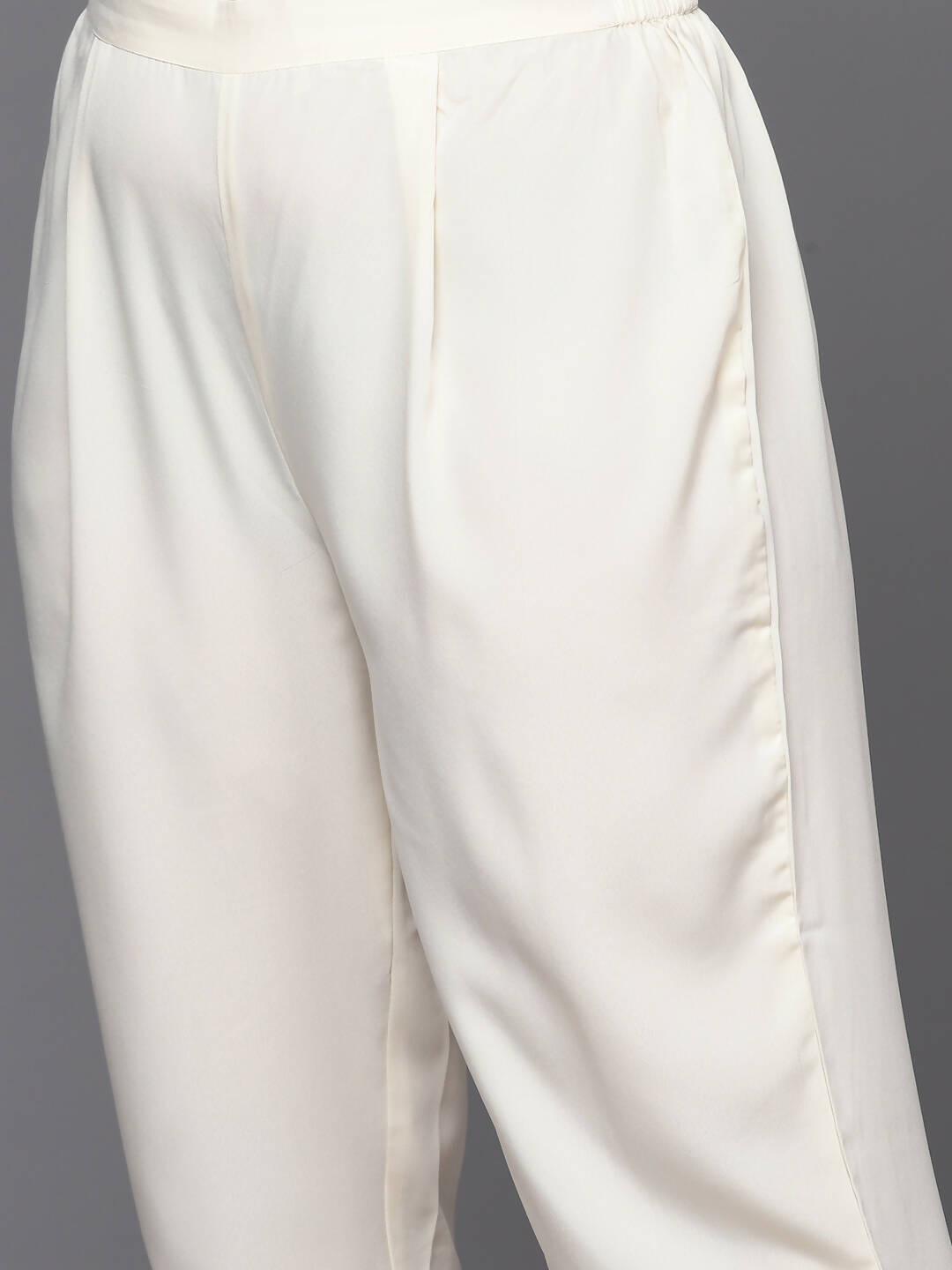 Ahalyaa Women's Traditional wear Kurta Set - Off White | Swadesiicart