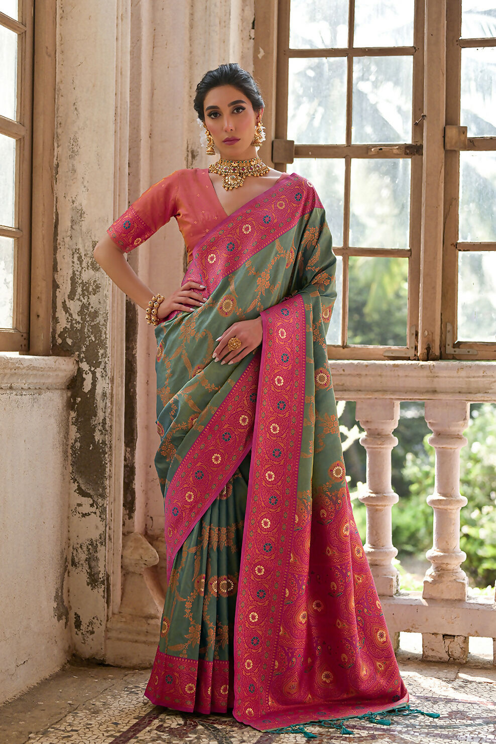 Vishnu Weaves Women's Rama Banarasi Silk Zari Woven Saree with Blouse - Swadesiicart