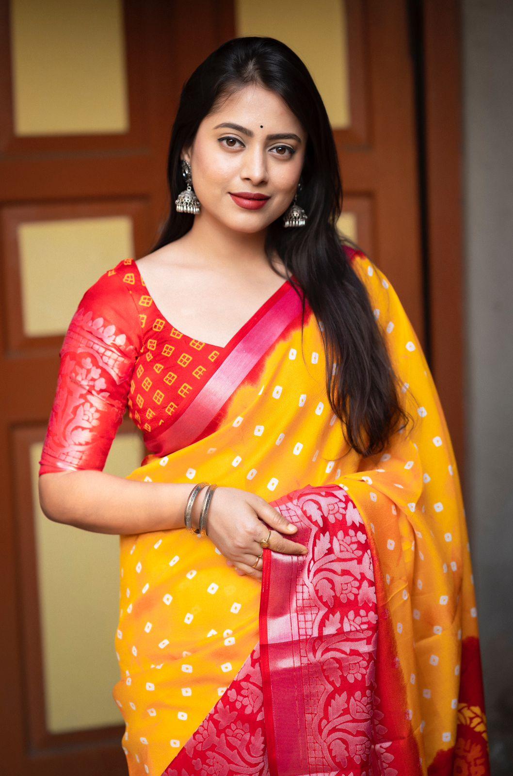 Yellow Jute Silk Printed Saree with Unstitched Blouse - Hiral Fashion | Swadesiicart