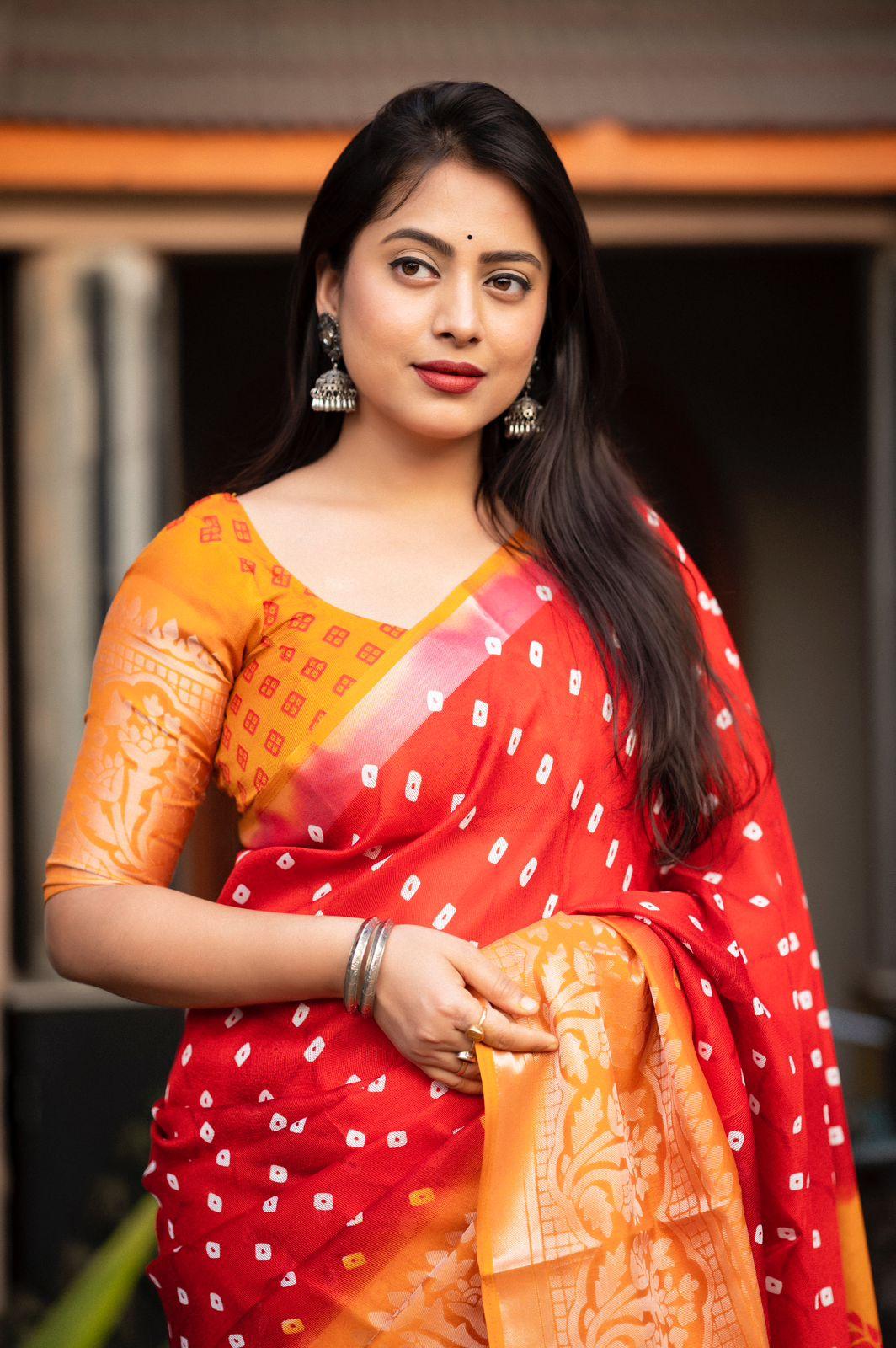 Red Jute Silk Printed Saree with Unstitched Blouse - Hiral Fashion | Swadesiicart