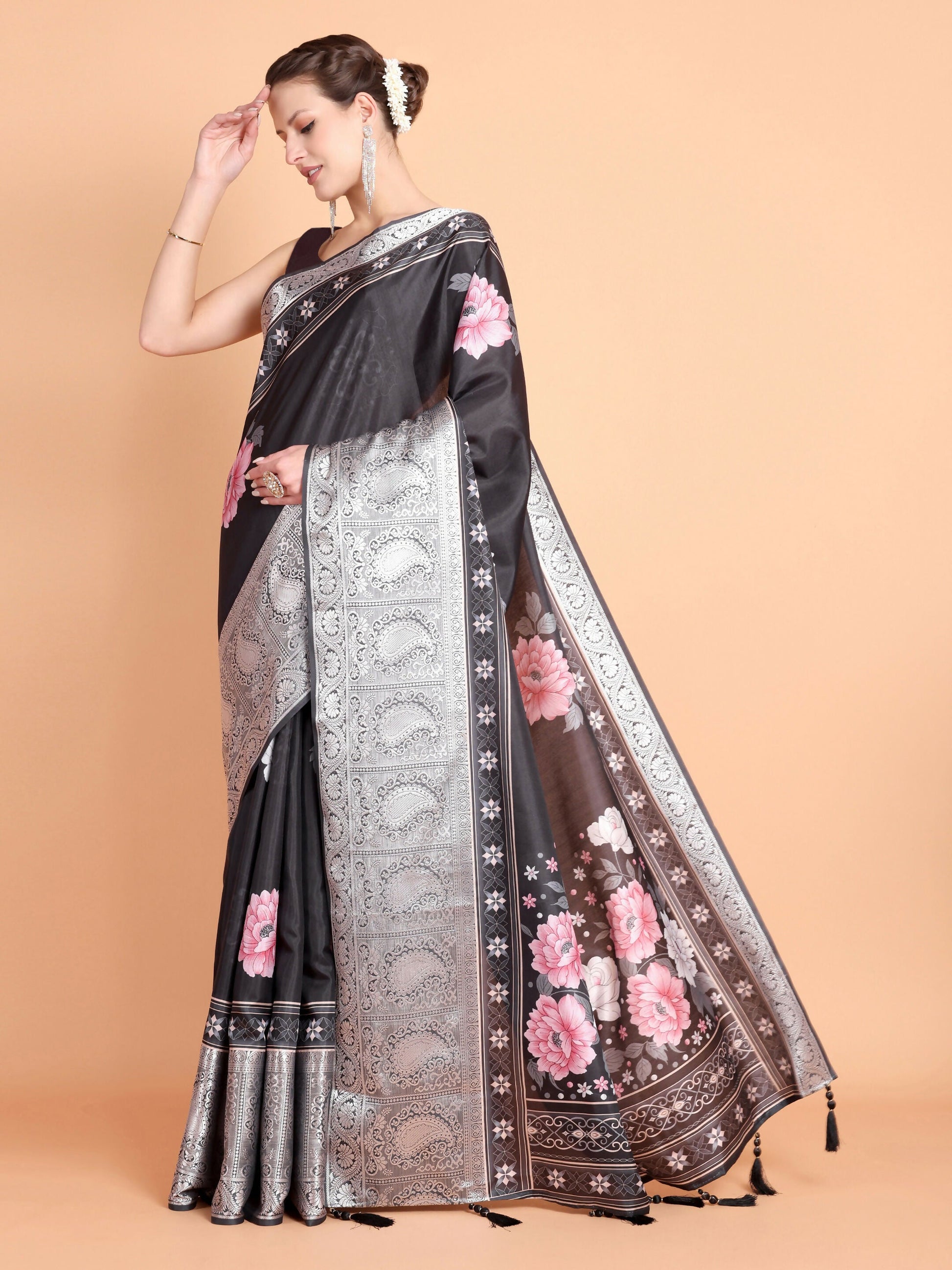 Vamsee Bhavi Black Georgette Saree - Swadesiicart