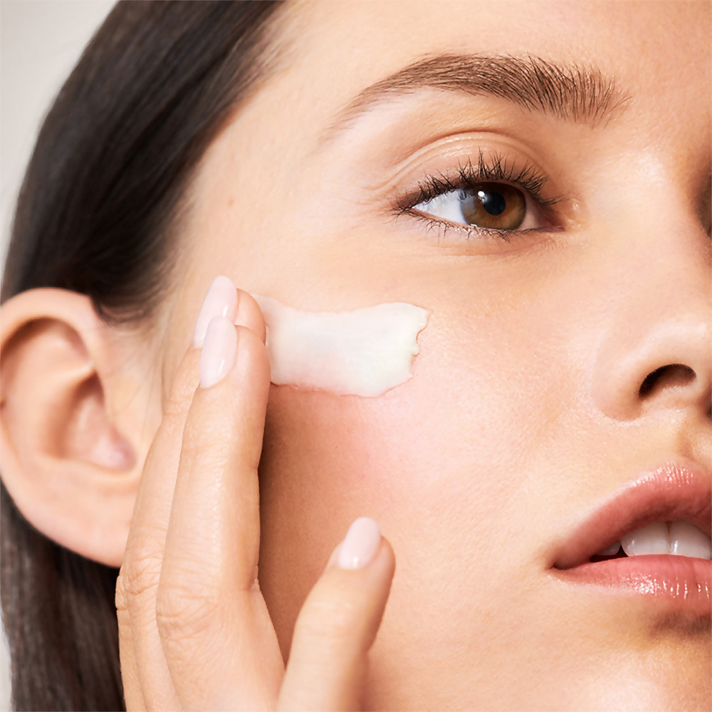 Bobbi Brown Vitamin Enriched Face Base (Moisturizer & Primer) - Mini | Swadesiicart