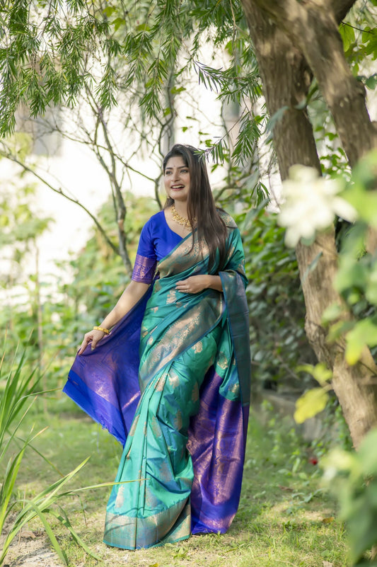 Vishnu Weaves Women's Rama Banarasi Silk Saree with Blouse - Swadesiicart