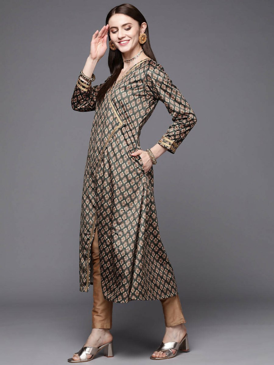 Ahalyaa Women Green & Cream-Coloured Floral Printed Velvet Kurta | Swadesiicart