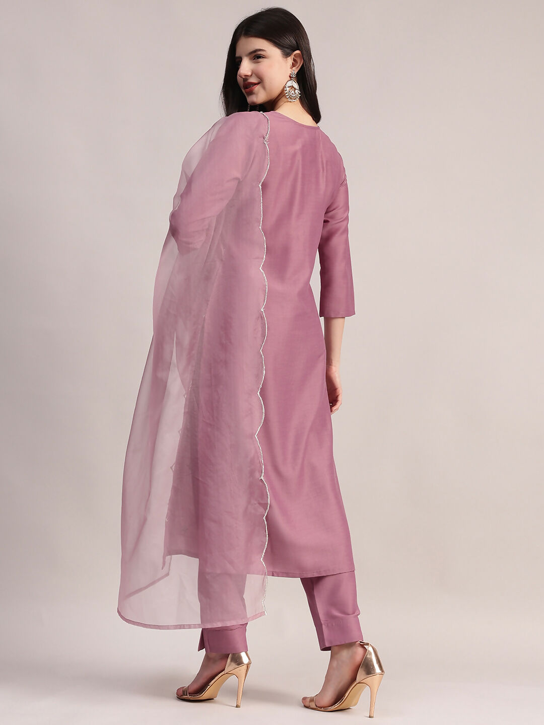 Aavyora Women Lavender Embroidered Chinon Kurta with Straight Pants & Organza Dupatta Set - Swadesiicart