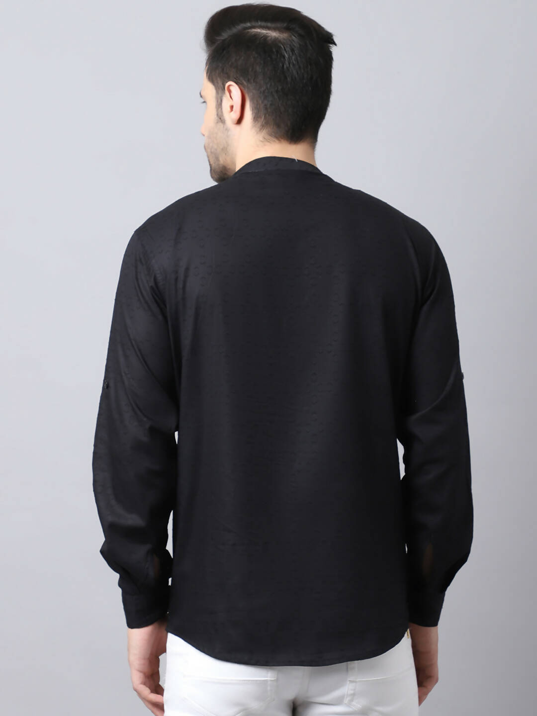 Even Apparels Black Pure Cotton Men's Kurta With Side Placket | Swadesiicart
