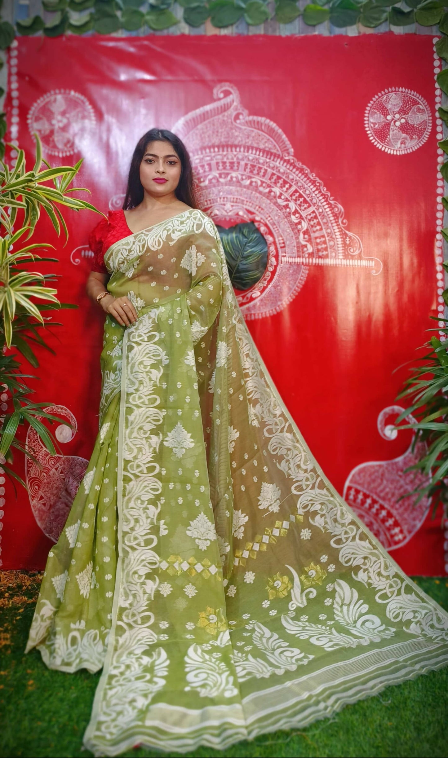 Exclusive Collection Handloom Dhakai Jamdani Saree - Olive - Swadesiicart