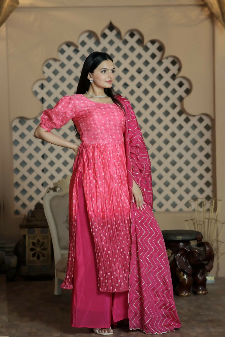 Jyoti Fashion Women's Pink Muslin Floral Print with Crush Pleating Kurta with Trouser & Dupatta | Swadesiicart