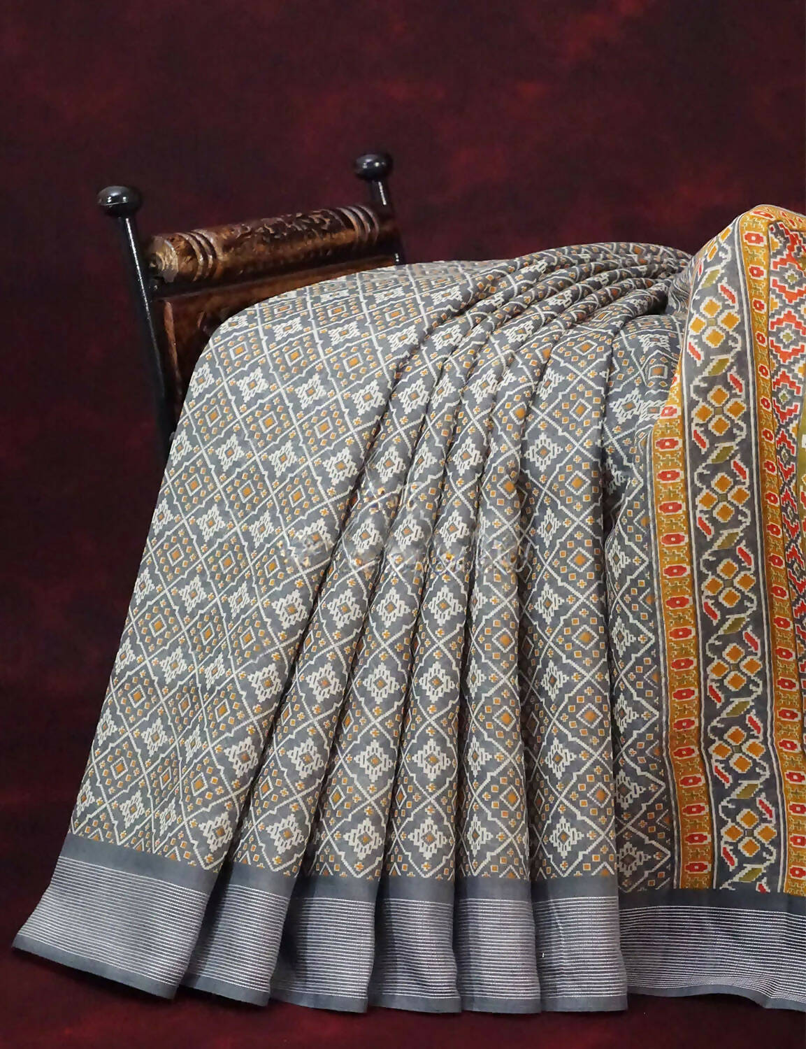 Grey Colored Diamond Print Semi Chanderi Saree By Gayathri Reddy Designer Studio | Swadesiicart