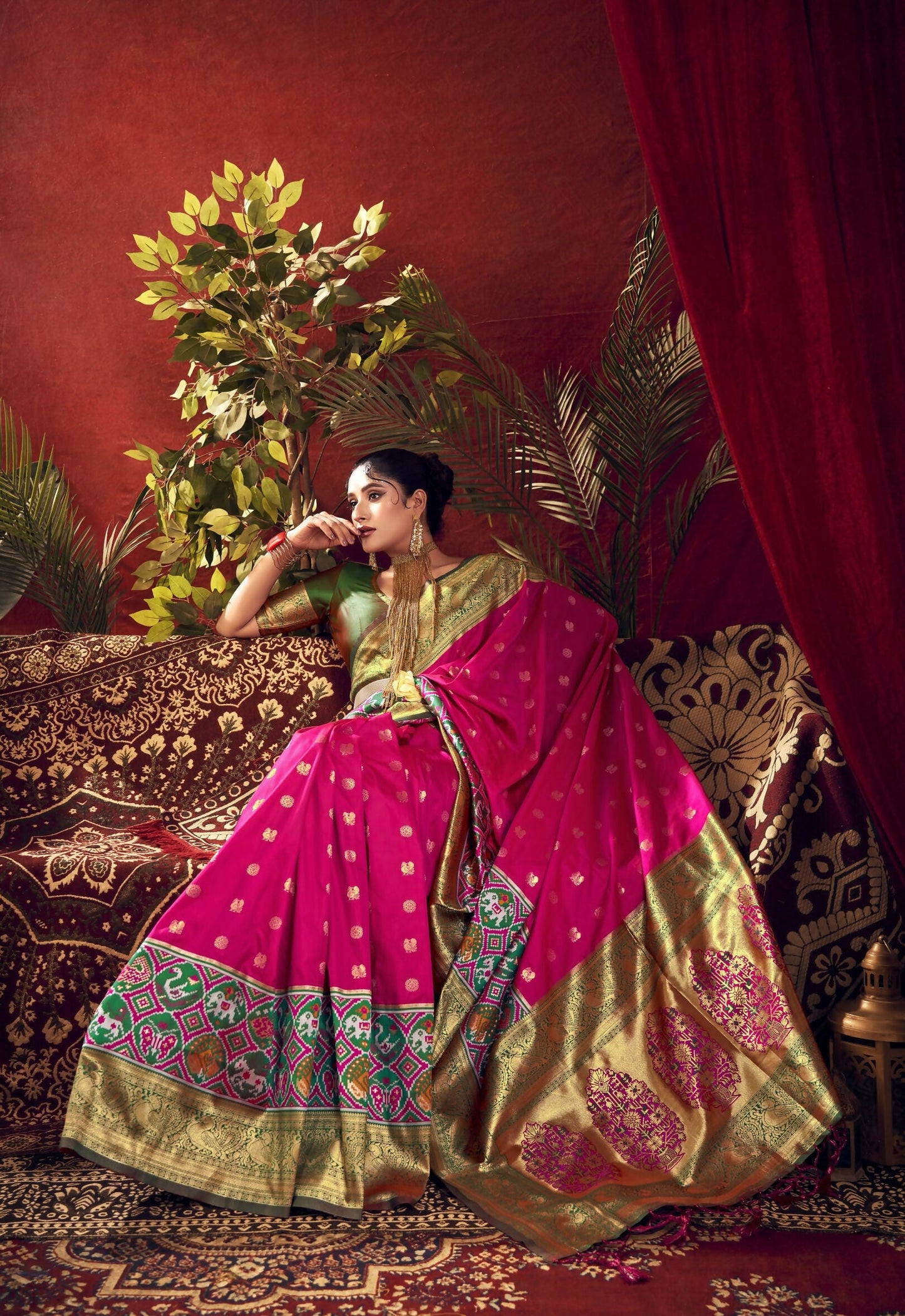 Vishnu Weaves Women's Rani Paithani Silk Saree with Blouse - Swadesiicart