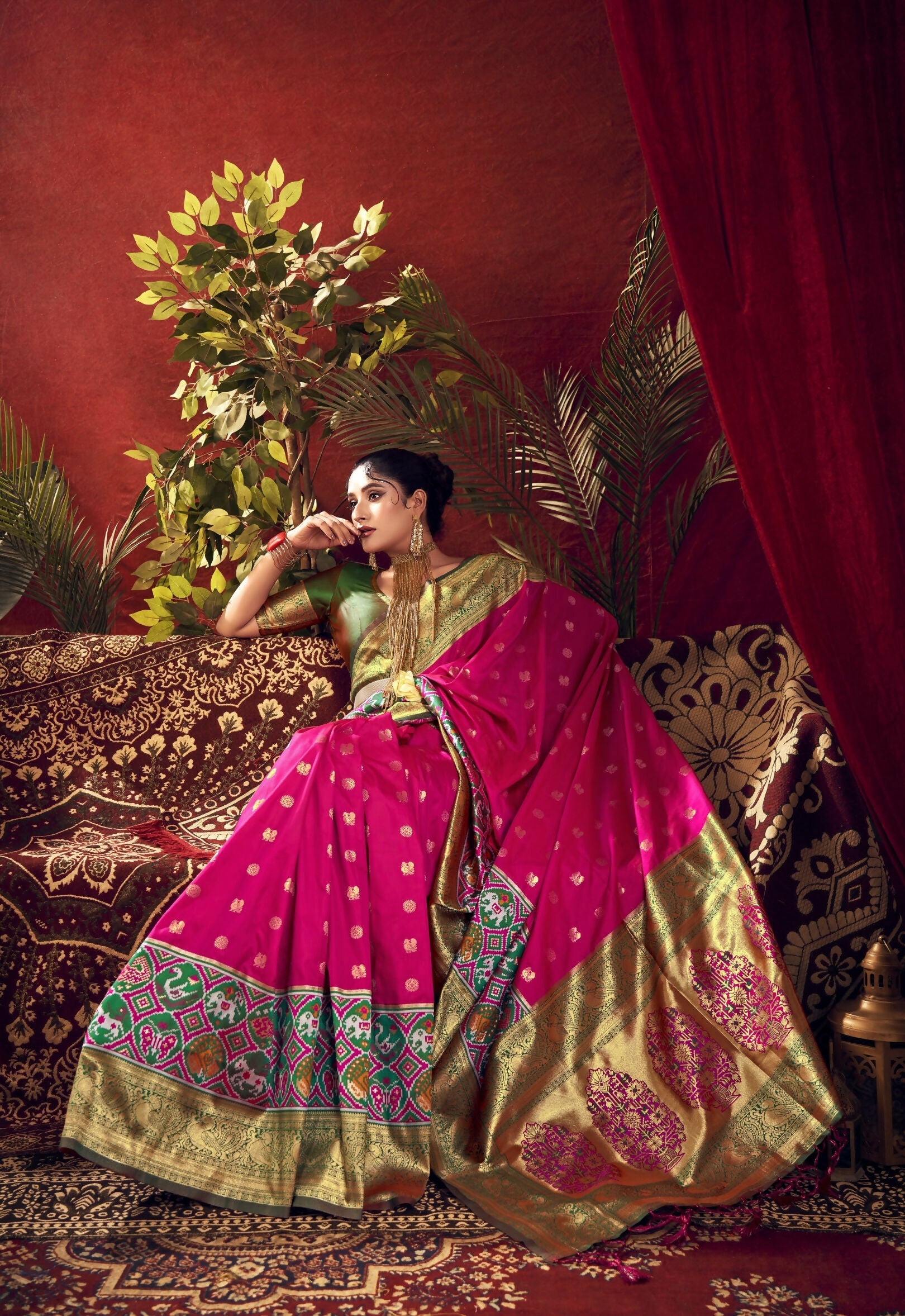 Vishnu Weaves Women's Rani Paithani Silk Saree with Blouse - Swadesiicart