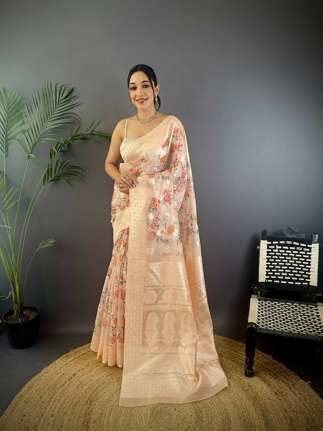 Joban Fashion Beige Floral Motifs Banarasi Silk Sarees | Swadesiicart