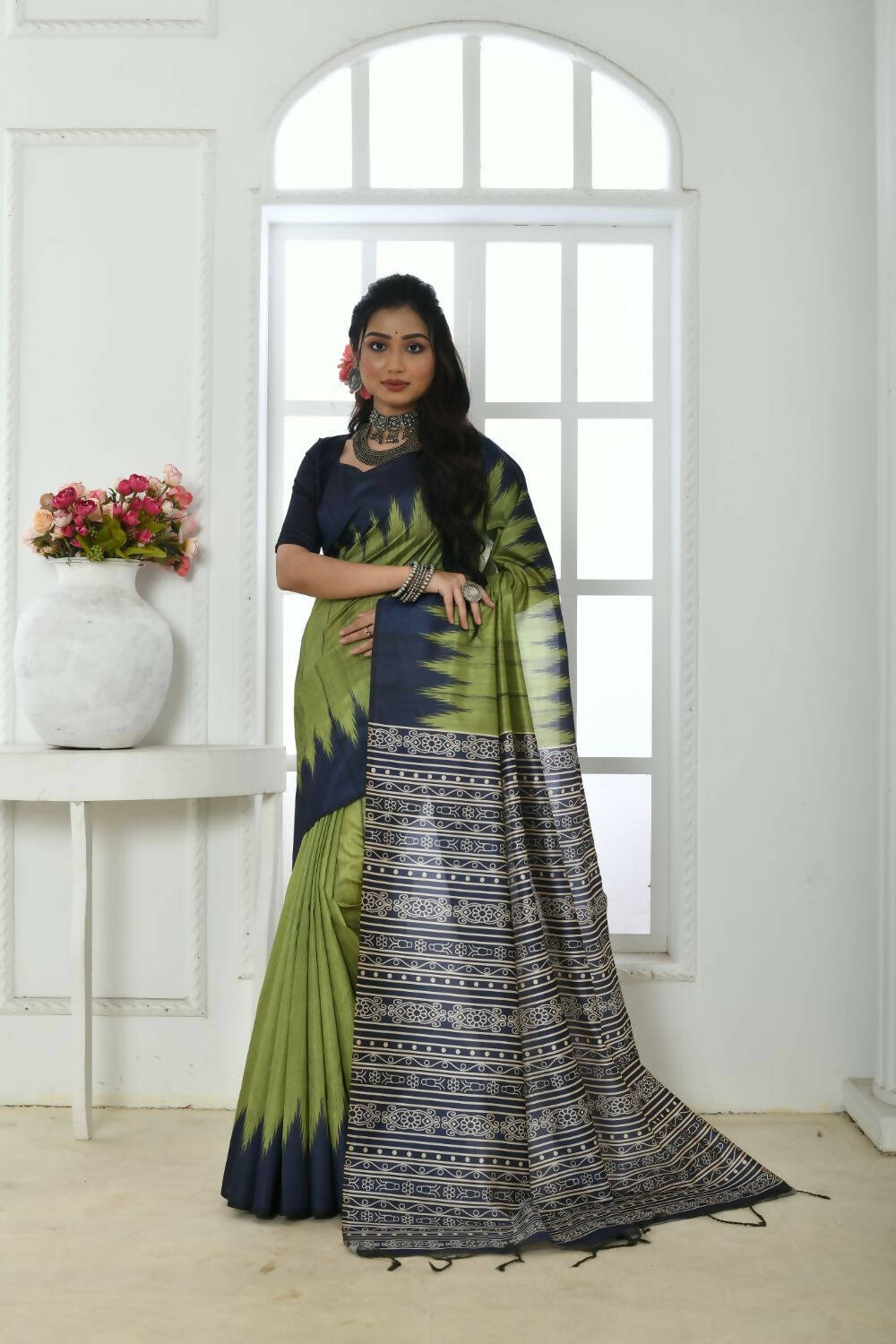 Vishnu Weaves Women's Olive Tussar Silk Temple Print Saree with Blouse - Swadesiicart