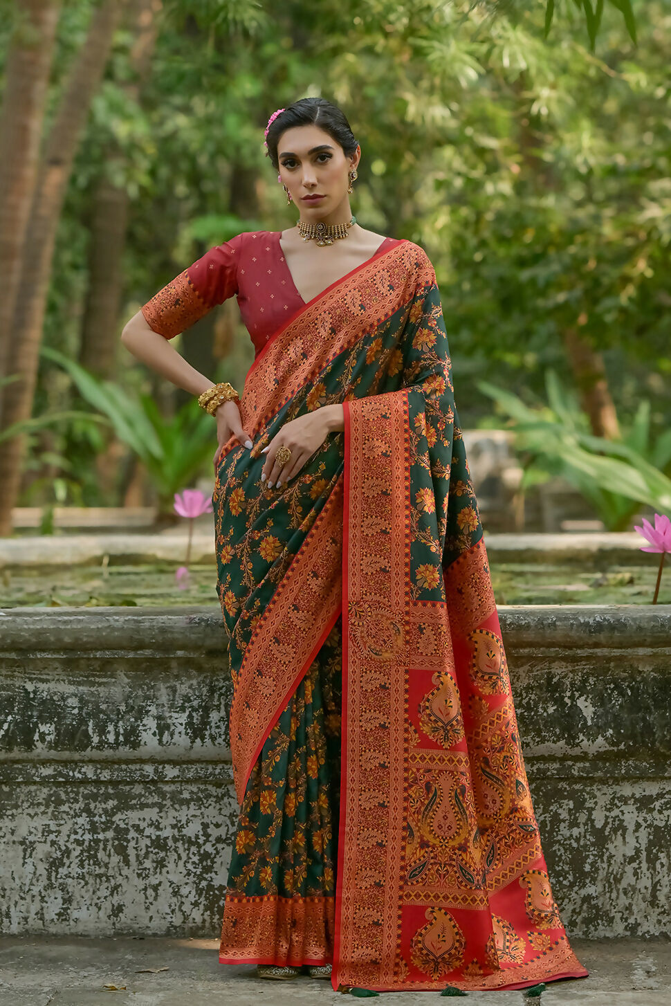 Vishnu Weaves Women's Bt-Green Pashmina Silk Thread Woven Saree with Blouse - Swadesiicart