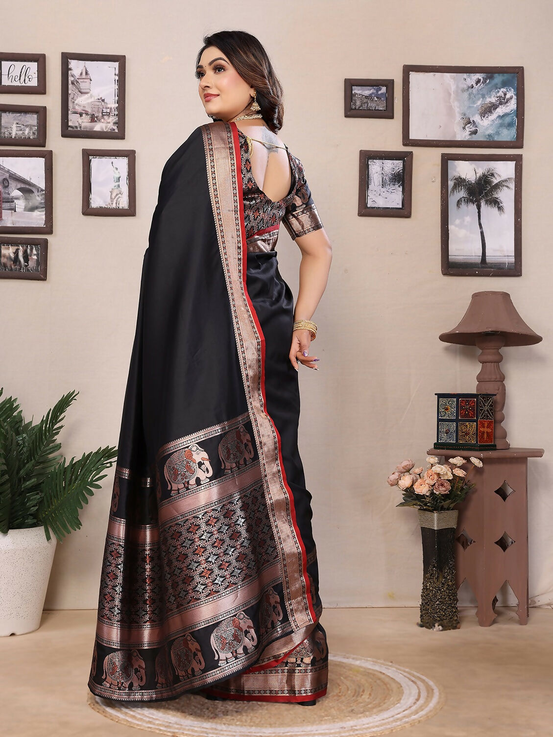 Joban Fashion Black Solid Banarasi Silk Sarees | Swadesiicart
