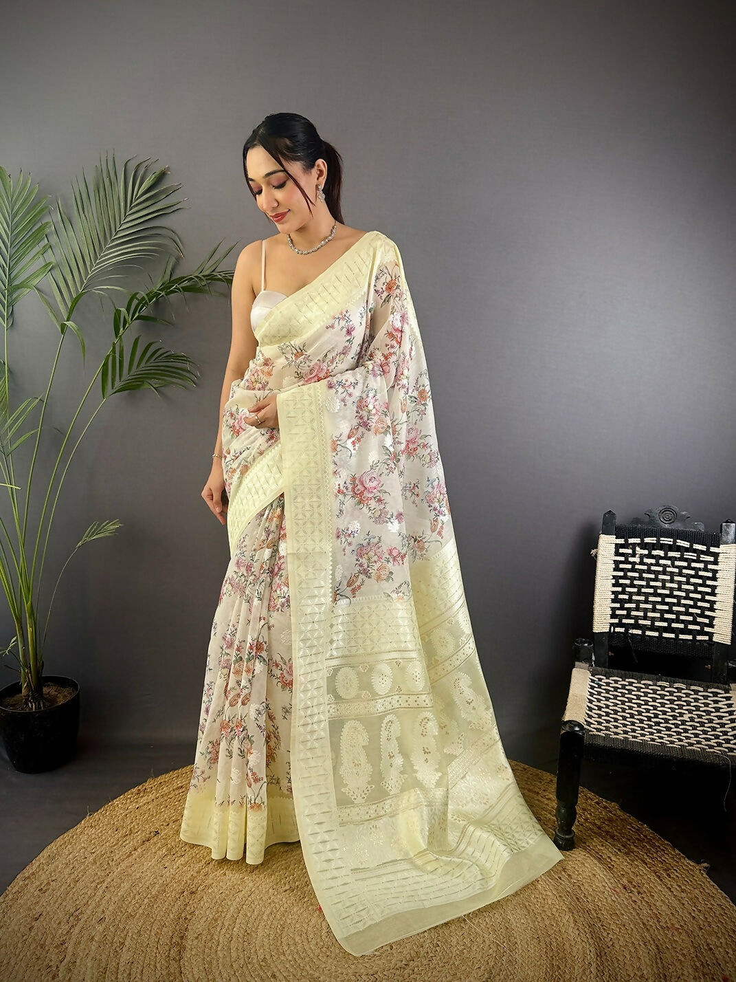 Joban Fashion Grey Floral Motifs Banarasi Silk Sarees | Swadesiicart