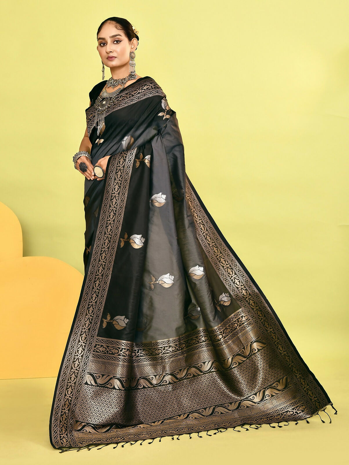 Joban Fashion Grey & Black Plain With Weaving Border Banarasi Silk Sarees | Swadesiicart