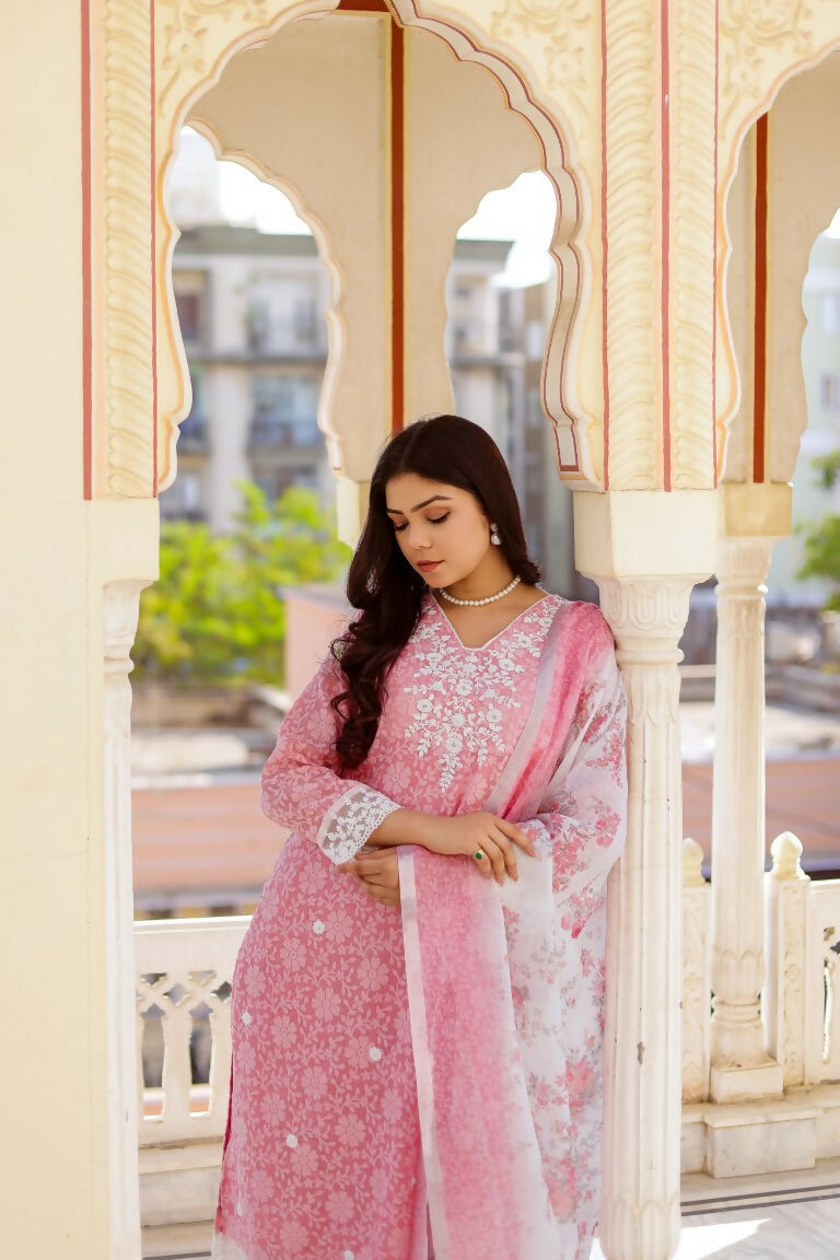 Vaasva Women Candy Pink Linen Printed Kurta, Pant & Dupatta set | Swadesiicart