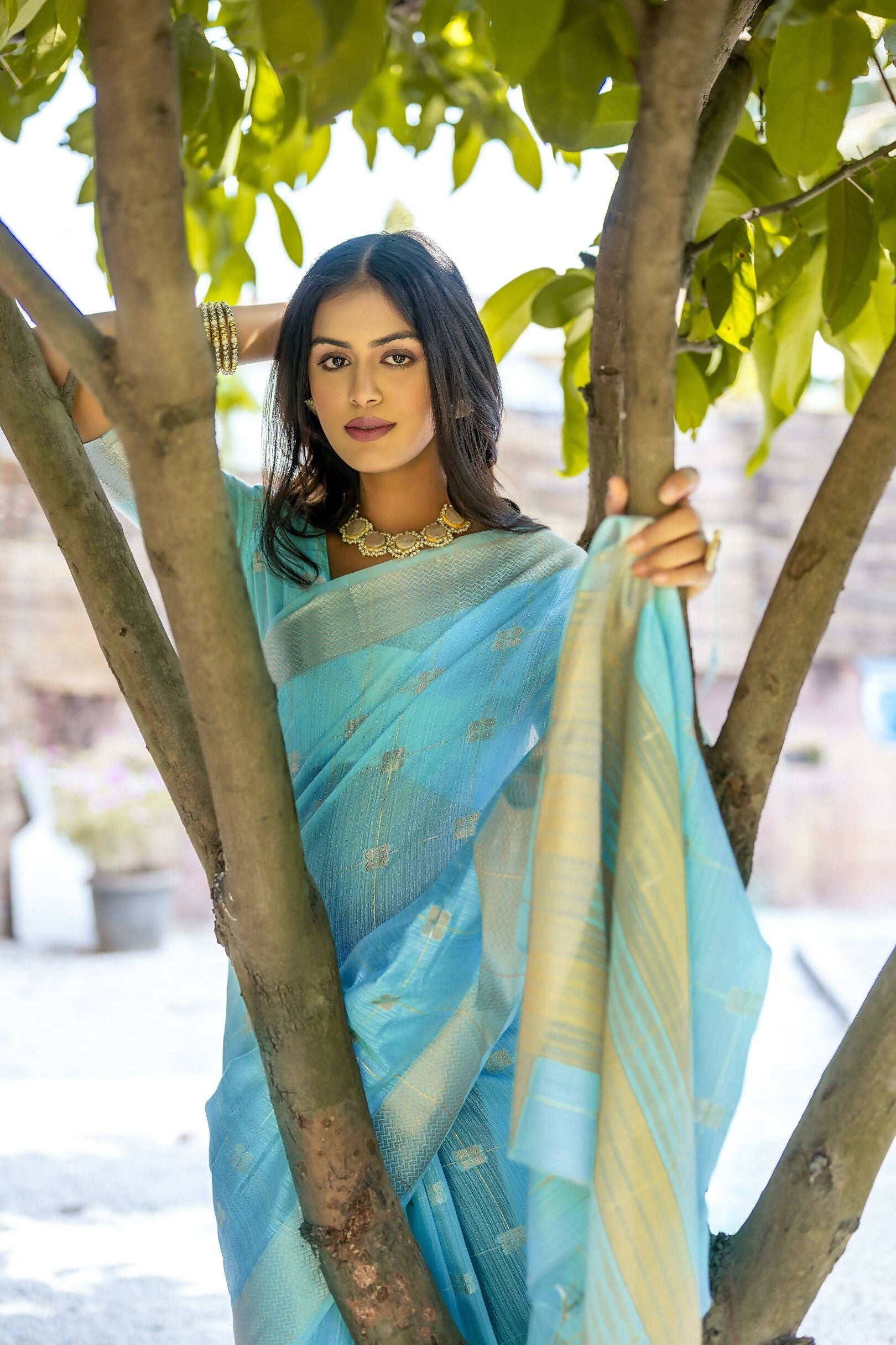 Vishnu Weaves Women's Sea-Green Pure Cotton Zari Woven Saree with Blouse - Swadesiicart