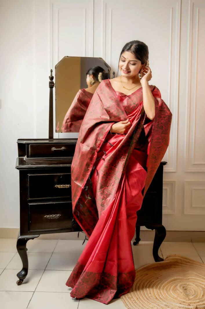 Vishnu Weaves Women's Gajri Handloom Raw Silk Woven Border Saree with Unstitched Blouse - Swadesiicart