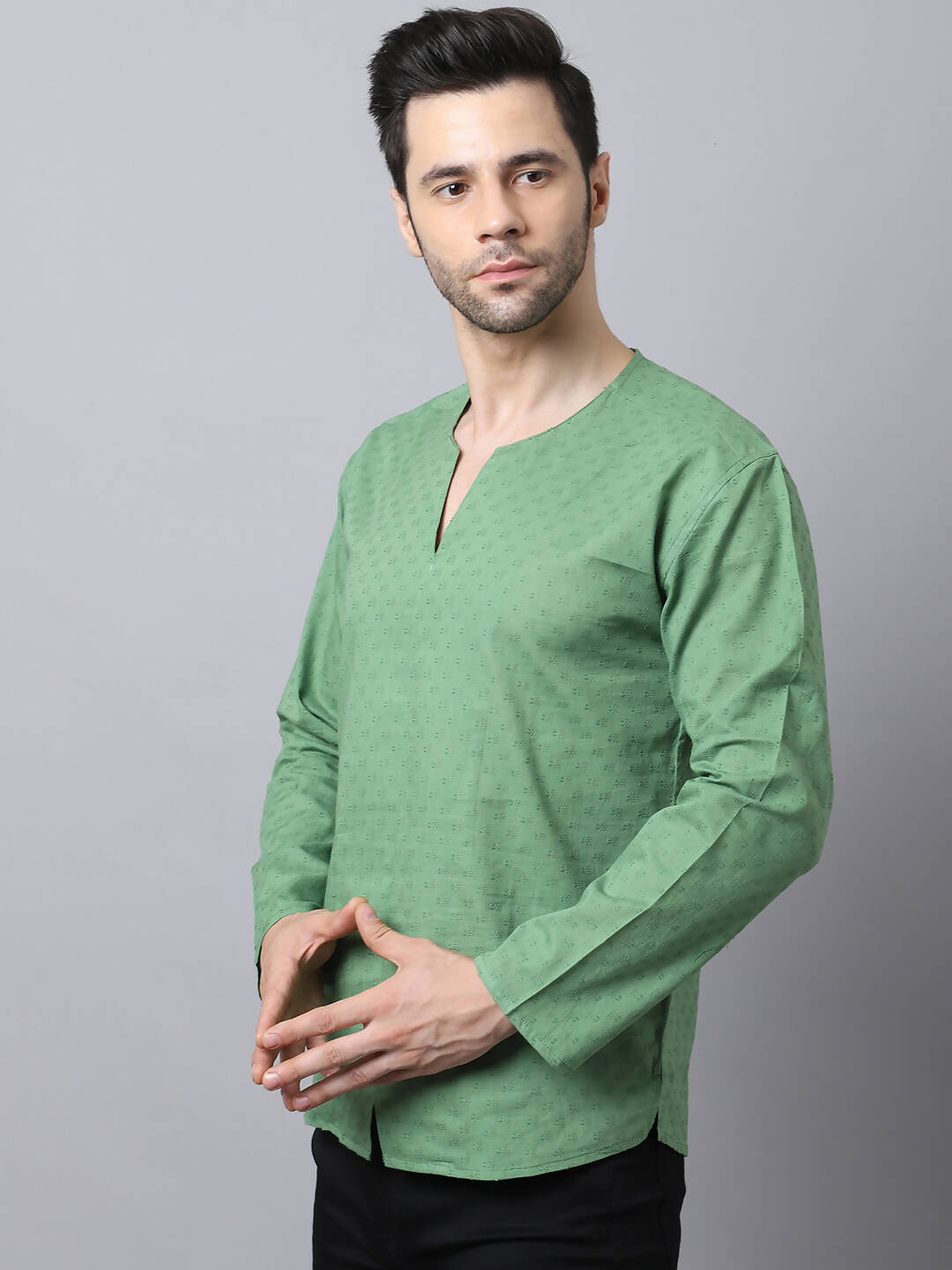 Even Apparels Green Pure Cotton Round Neck Slit Men's Kurta | Swadesiicart