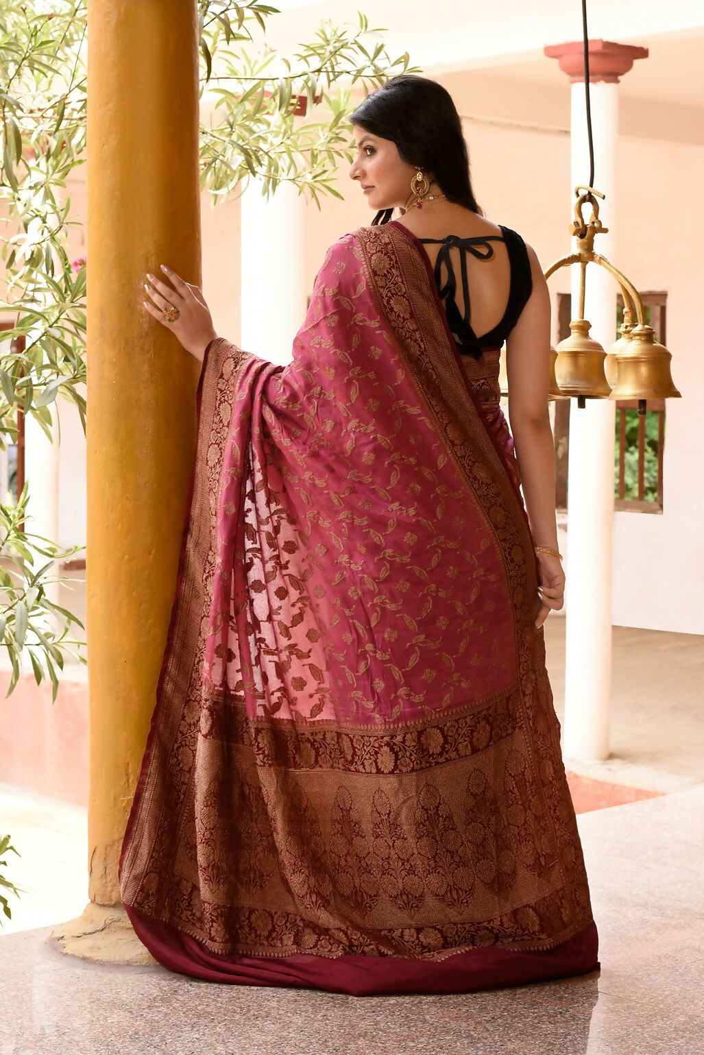 Joban Fashion Dark Pink Crepe Chiffon Pure Handloom Banarasi Silk Saree | Swadesiicart