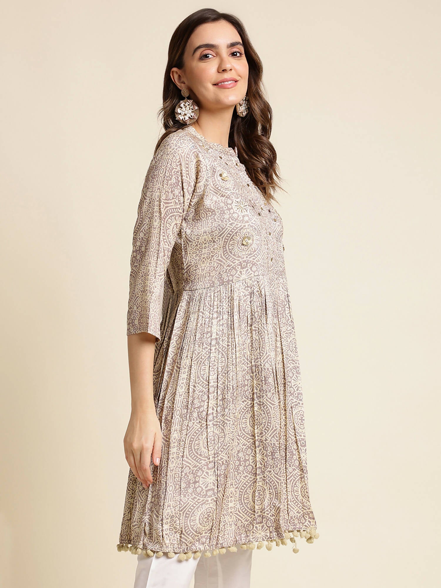 Grey Chiffon Paisley Printed Top - Himanshi - Swadesiicart