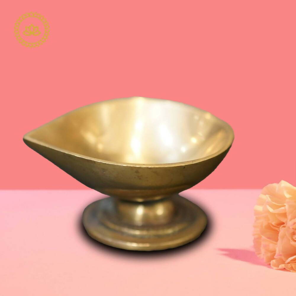 Brass Diya With Stand - Swadesiicart