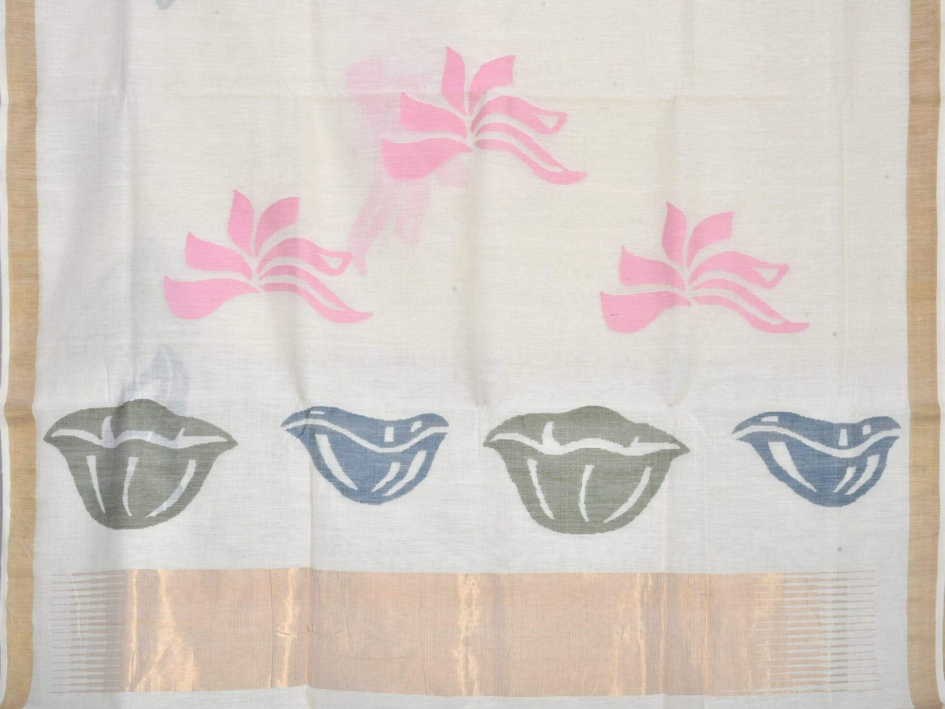 White Khadi Cotton Handloom Saree with Pallu Design - Global Threads | Swadesiicart