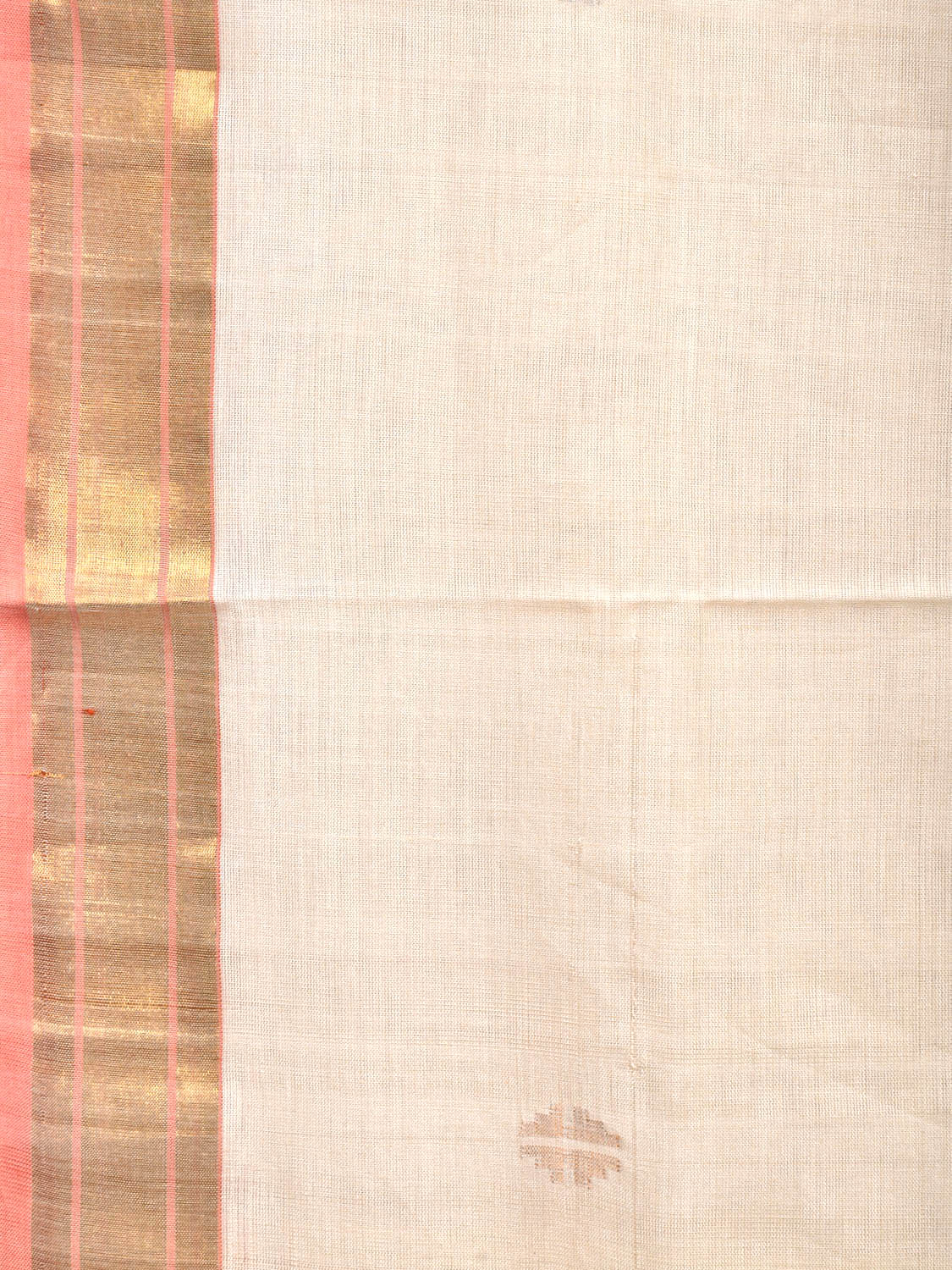 White Uppada Cotton Handloom Saree with Mango Design Pallu - Global Threads | Swadesiicart
