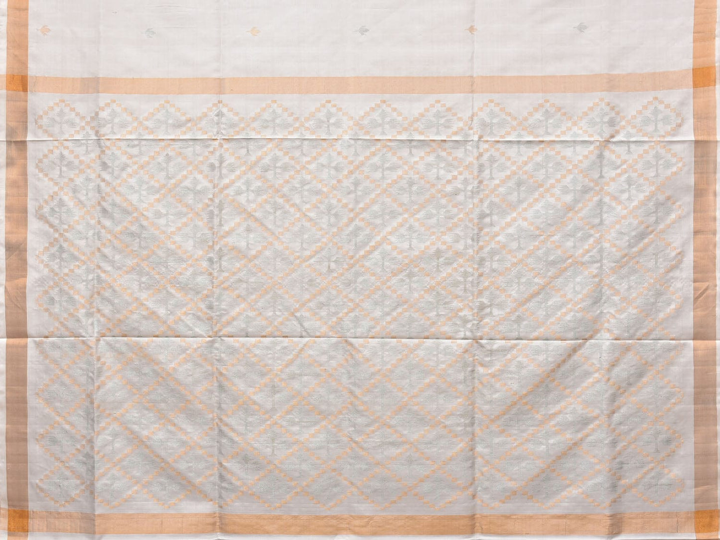 White Uppada Silk Handloom Saree with Jamdani Pallu Design - Global Threads | Swadesiicart