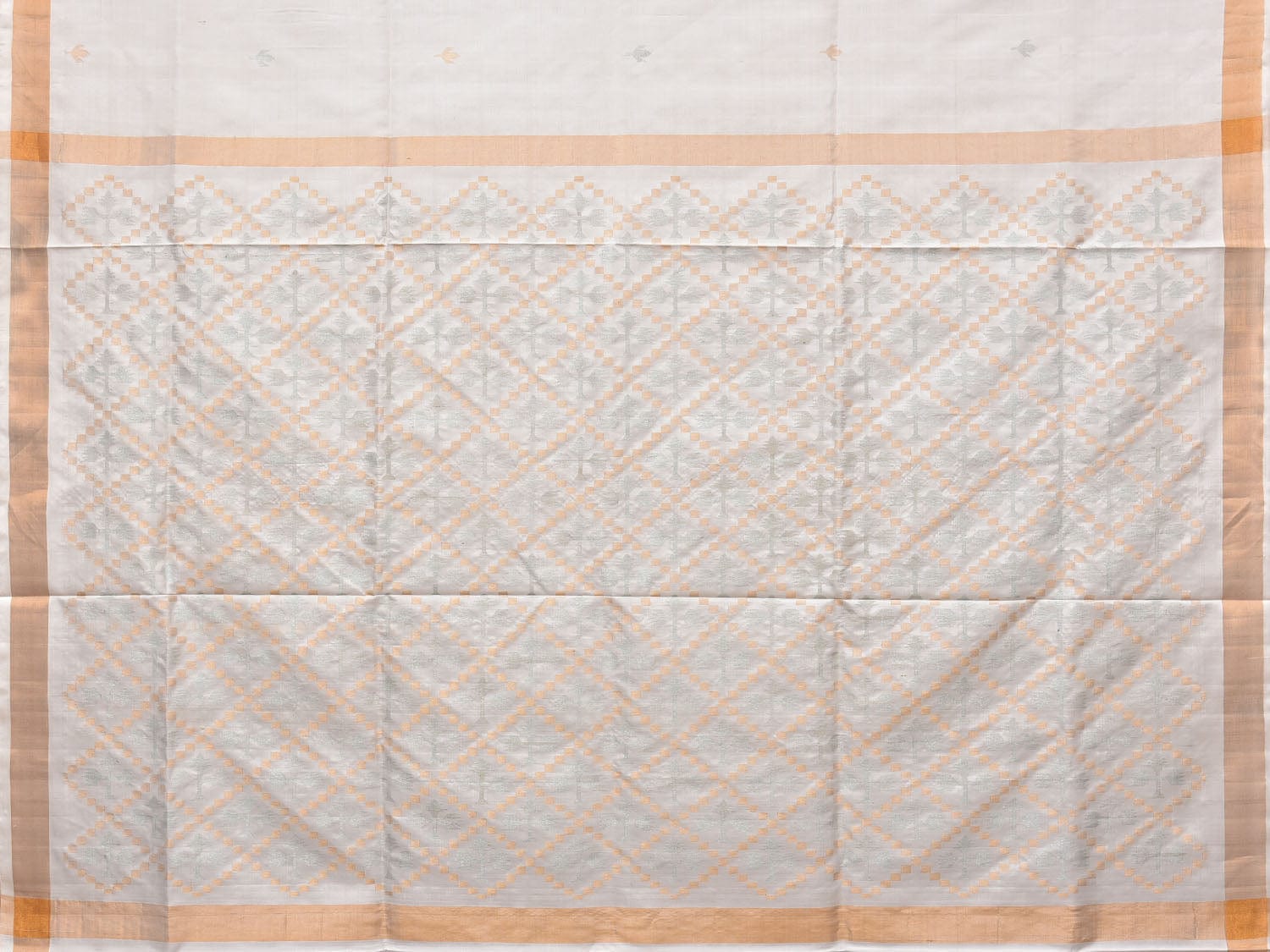 White Uppada Silk Handloom Saree with Jamdani Pallu Design - Global Threads | Swadesiicart