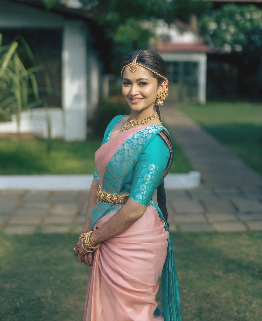 DEIANA'S Beautiful Designer Golden zari Soft Lichi Silk Saree - Peach - Swadesiicart
