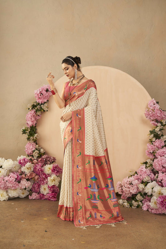 Vishnu Weaves Women's White Paithani Silk Saree with Blouse - Swadesiicart