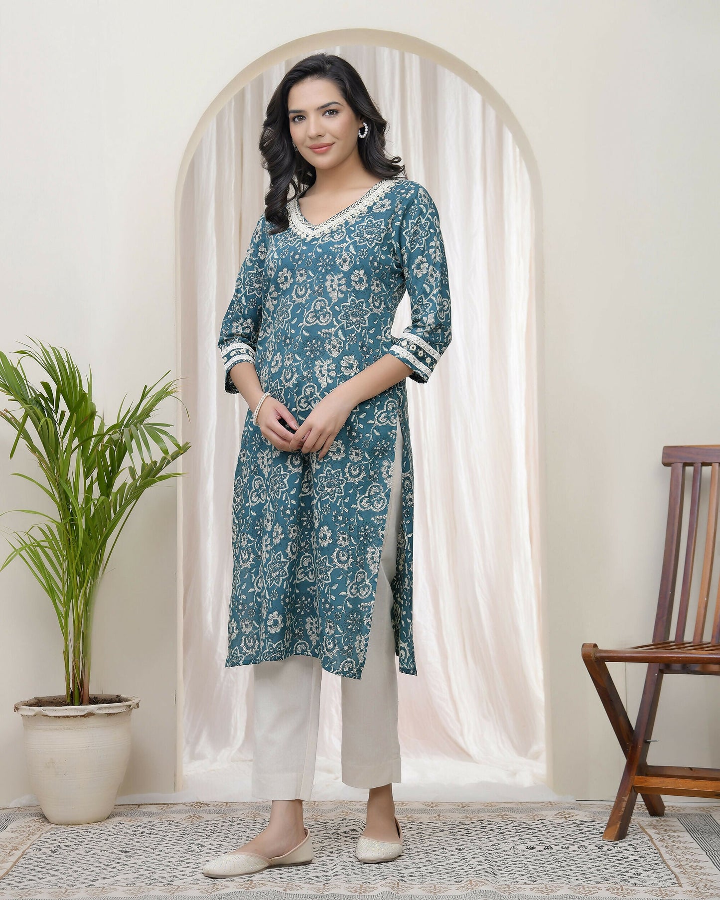 Vaasva Women Ferozi Cotton Printed Straight Kurti With Pant - Swadesiicart