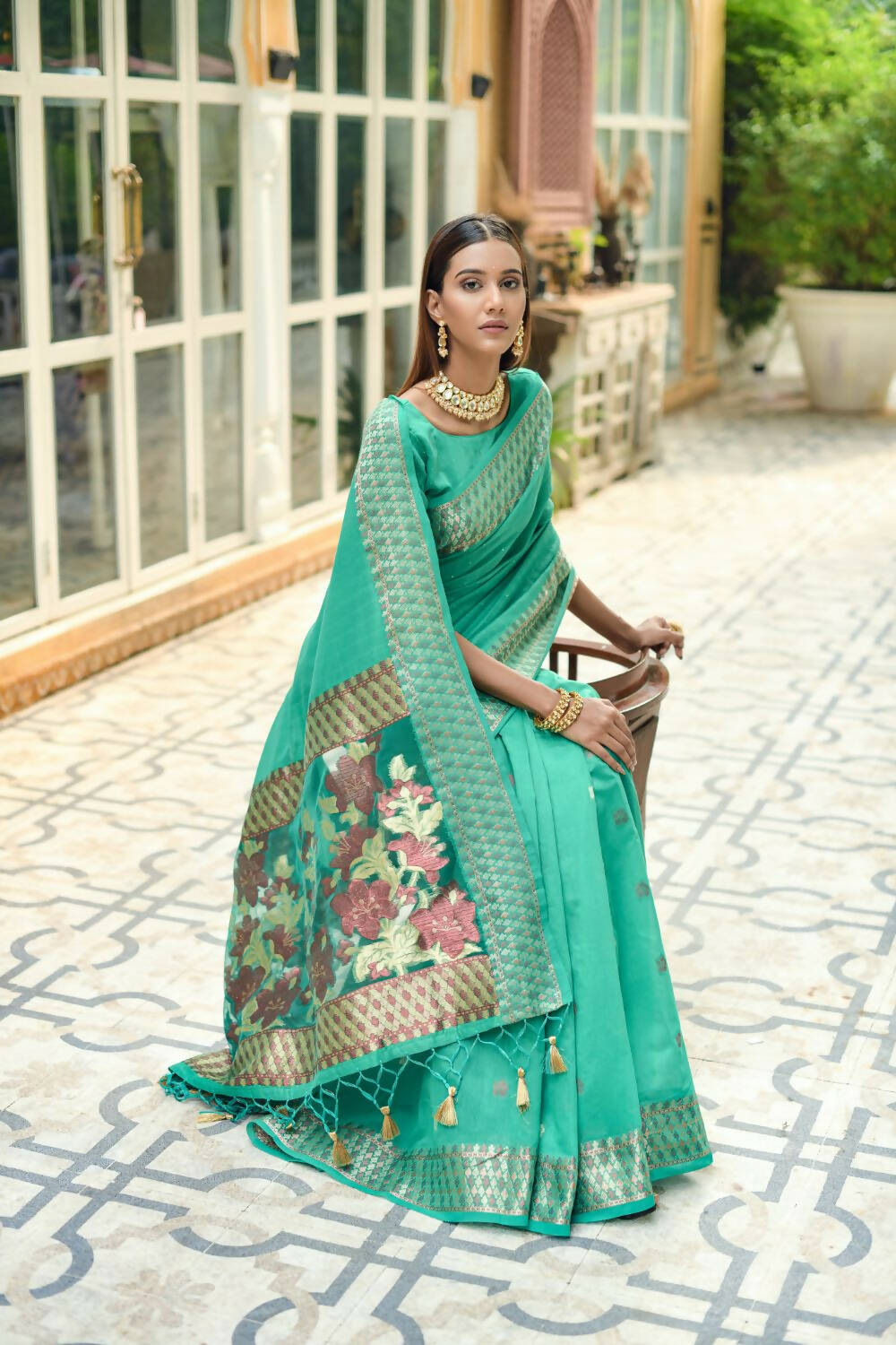 Vishnu Weaves Women's Sea Green Cotton Silk Zari Woven Butta Work Saree with Blouse - Swadesiicart