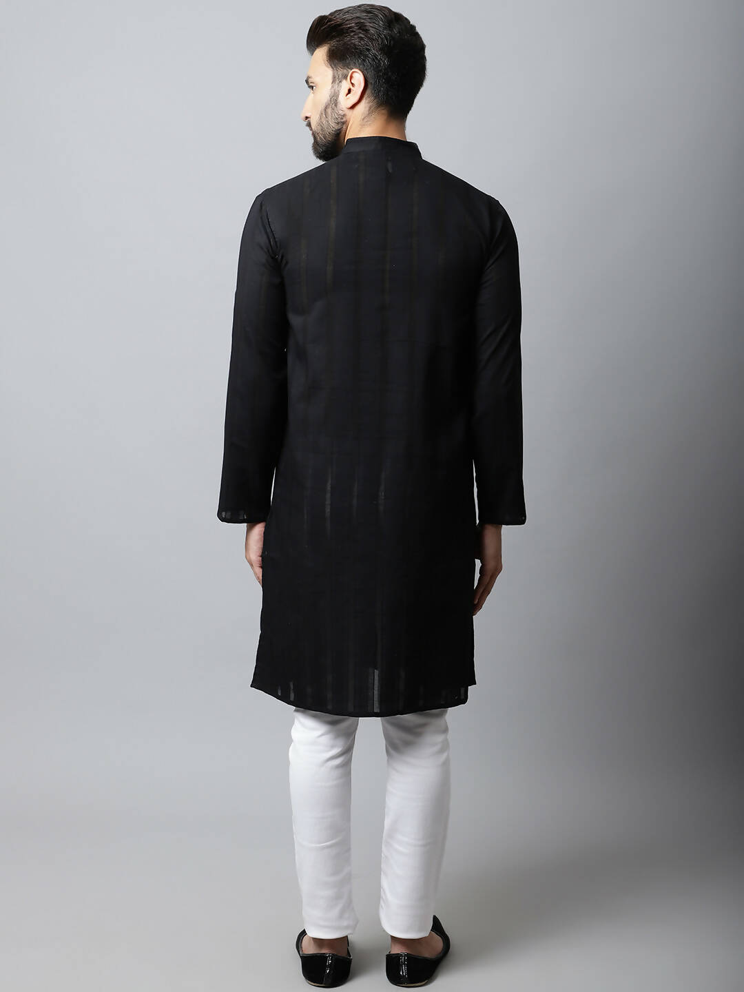 Even Apparels Black Color Pure Cotton Men's Kurta With Band Collar (STR1188) | Swadesiicart