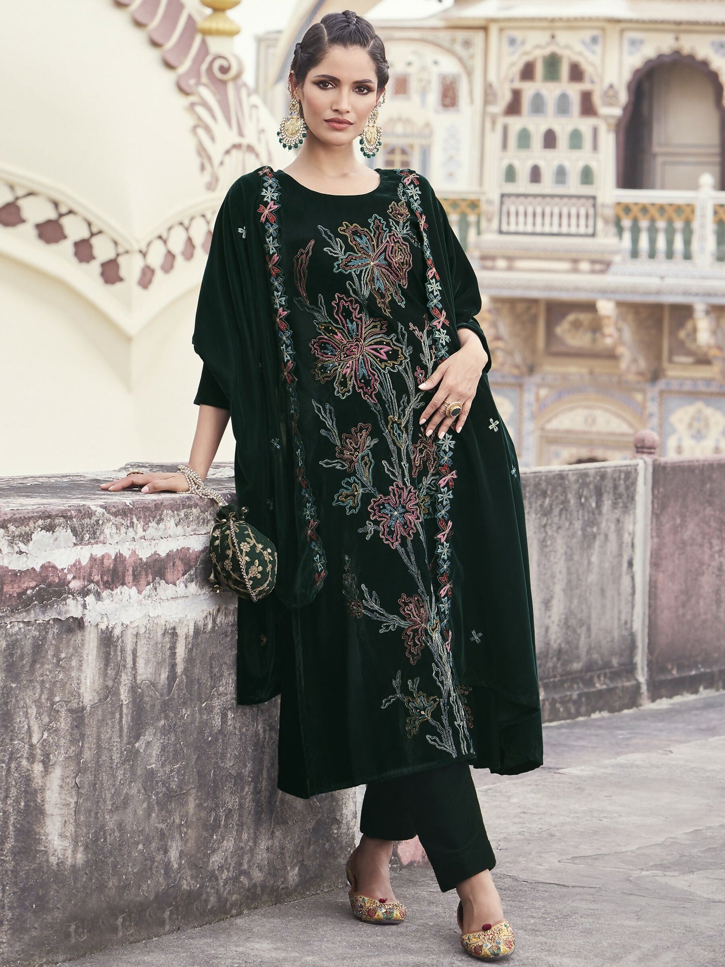 Jyoti Fashion Women's Green Velvet Resham Thread with Jari & Sequin Kurta with Trouser & Dupatta | Swadesiicart