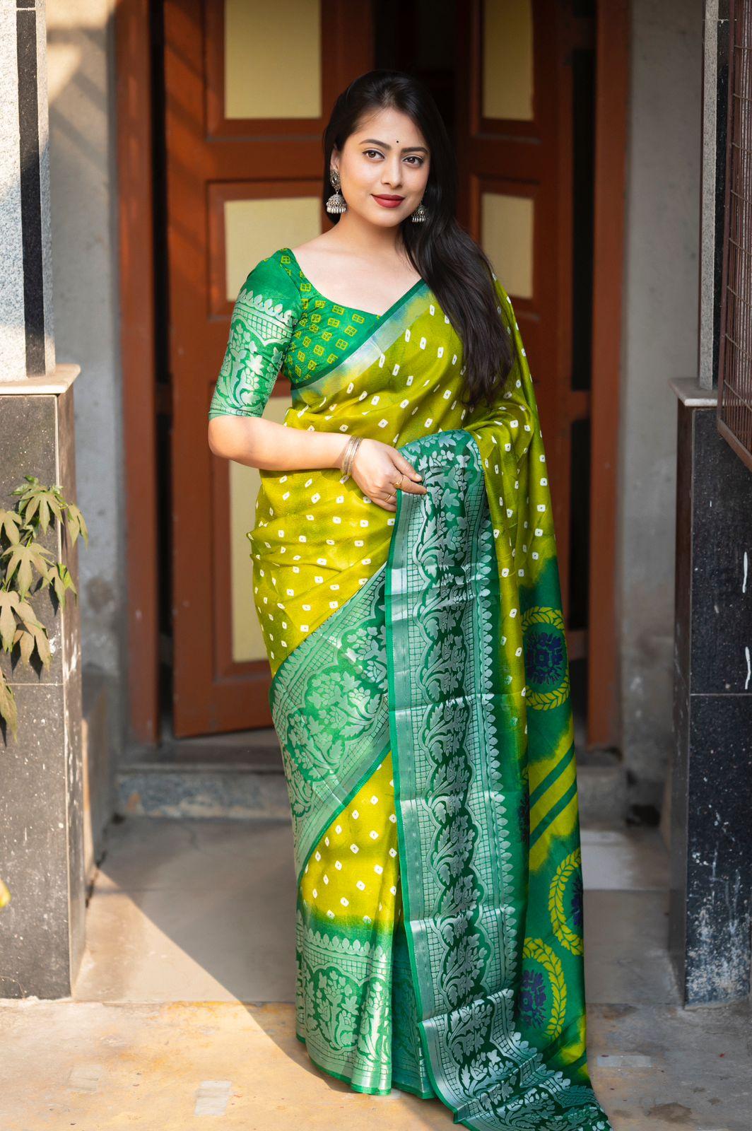 Green Jute Silk Printed Saree with Unstitched Blouse - Hiral Fashion | Swadesiicart